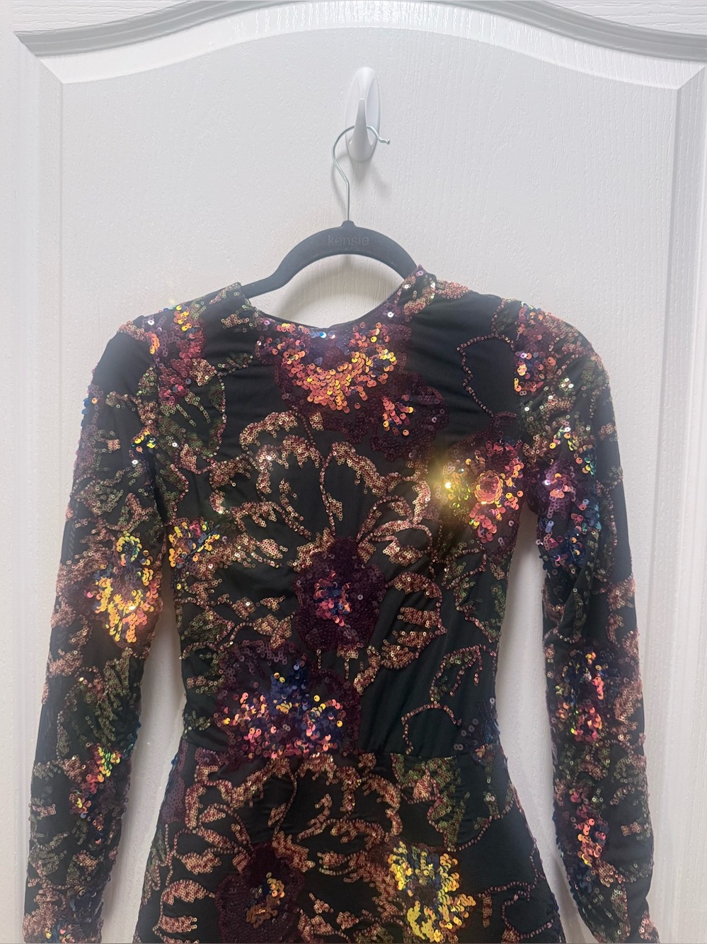 HELSI Avery Sequin Open Back Cocktail Minidress in Amber Floral Size XS NWT - Picture 5 of 7